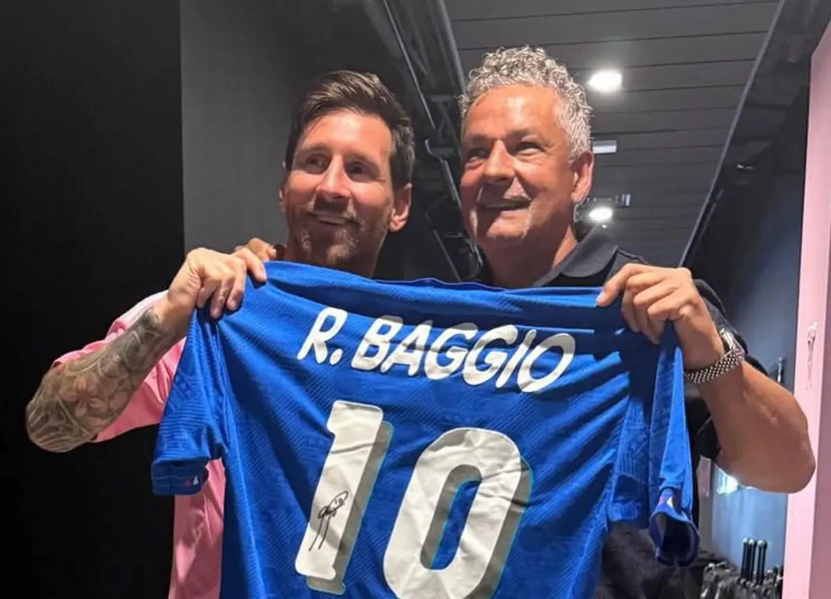 Imagem de contexto do artigo Messi recebeu camisola de Baggio: "És uma lenda do futebol"