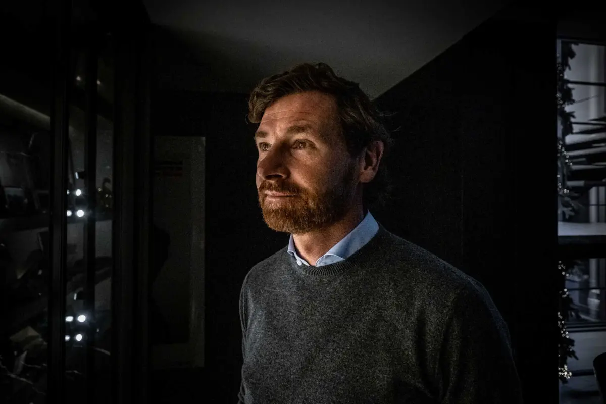 Imagem de contexto do artigo André Villas-Boas aplaudido na chegada à Assembleia Geral do FC Porto