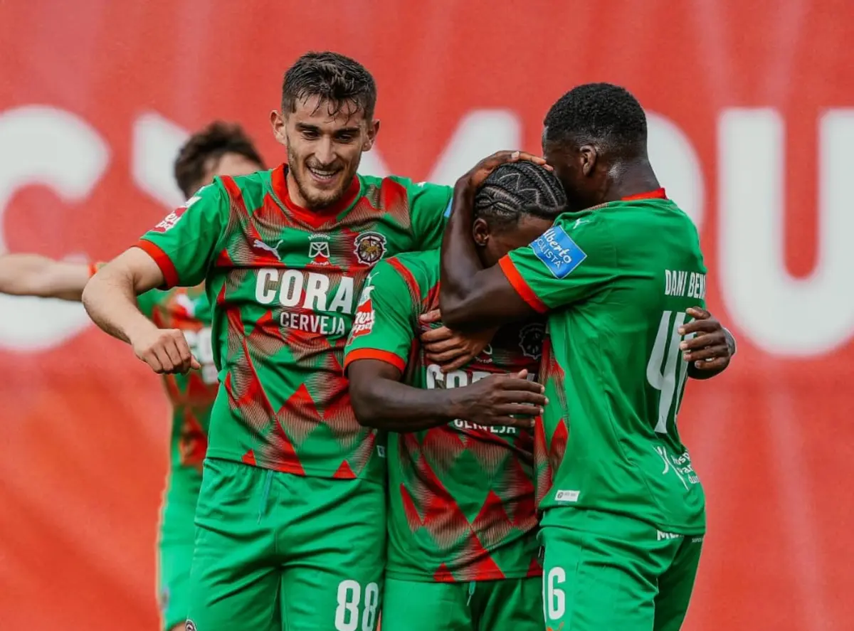 Marítimo venceu a Oliveirense por 2-0