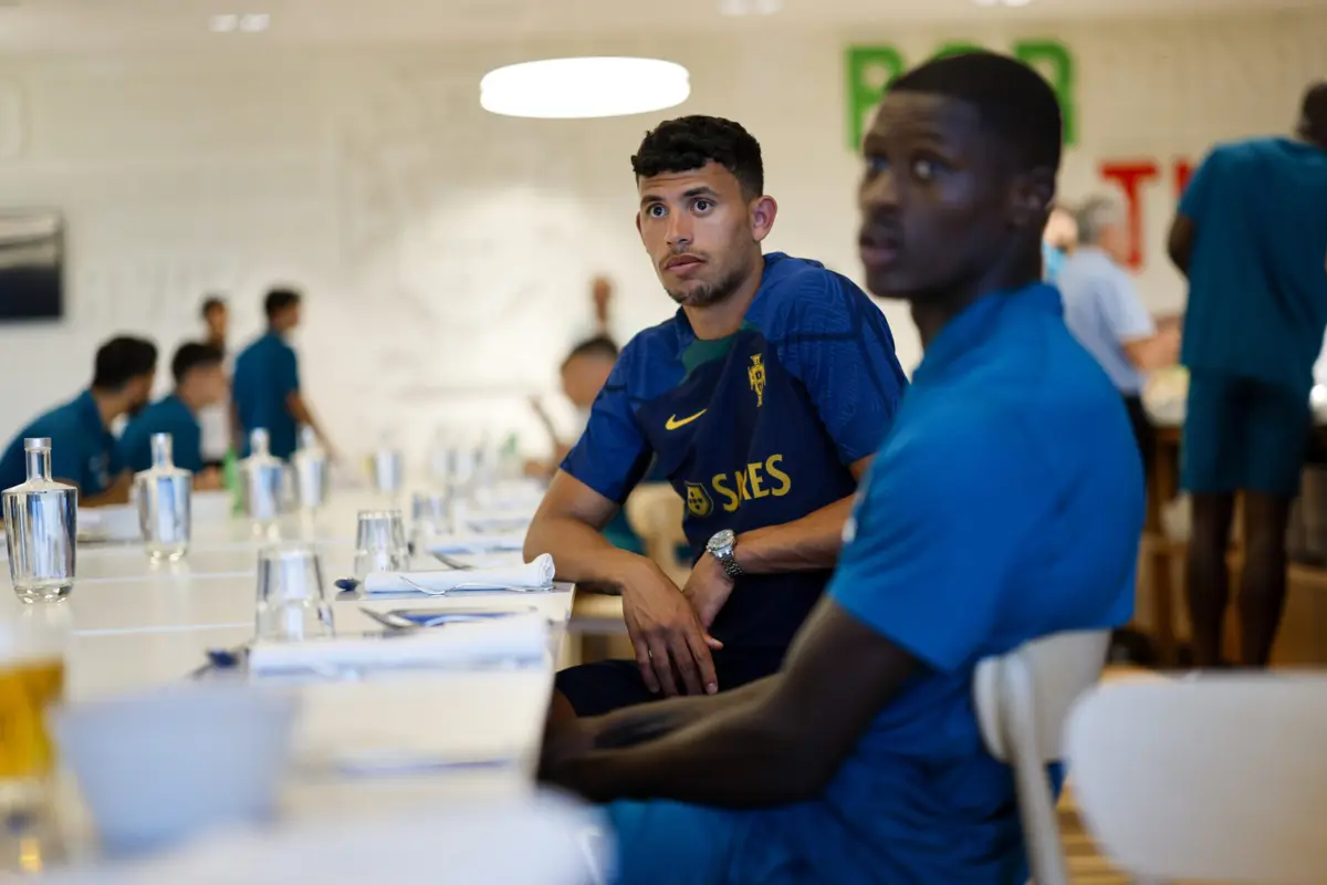 Matheus Nunes já se encontra com a comitiva da Seleção Nacional