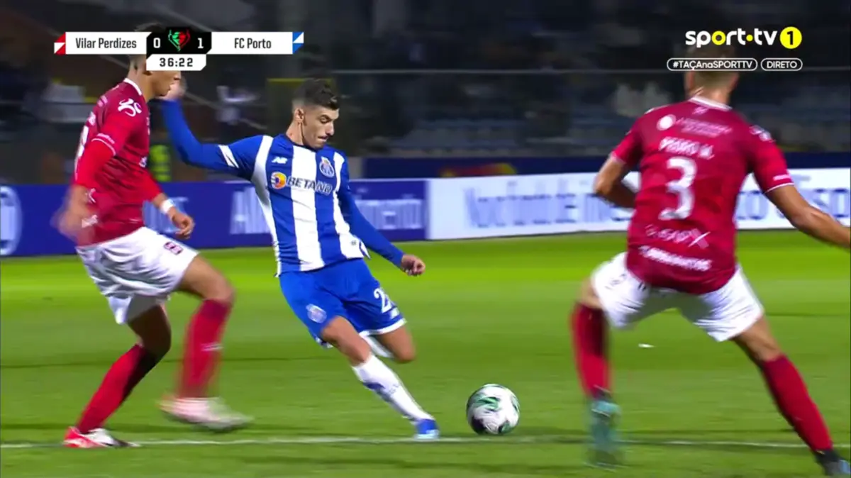 Imagem de contexto do artigo Vilar de Perdizes-FC Porto: André Franco adianta os dragões. Veja o golo