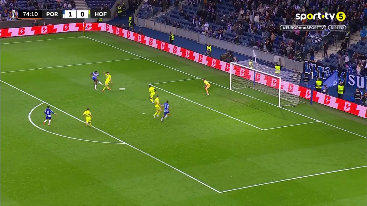 Imagem de contexto do artigo FC Porto-Hoffenheim: Samu marca e lidera tabela de goleadores da Liga Europa. Veja o lance