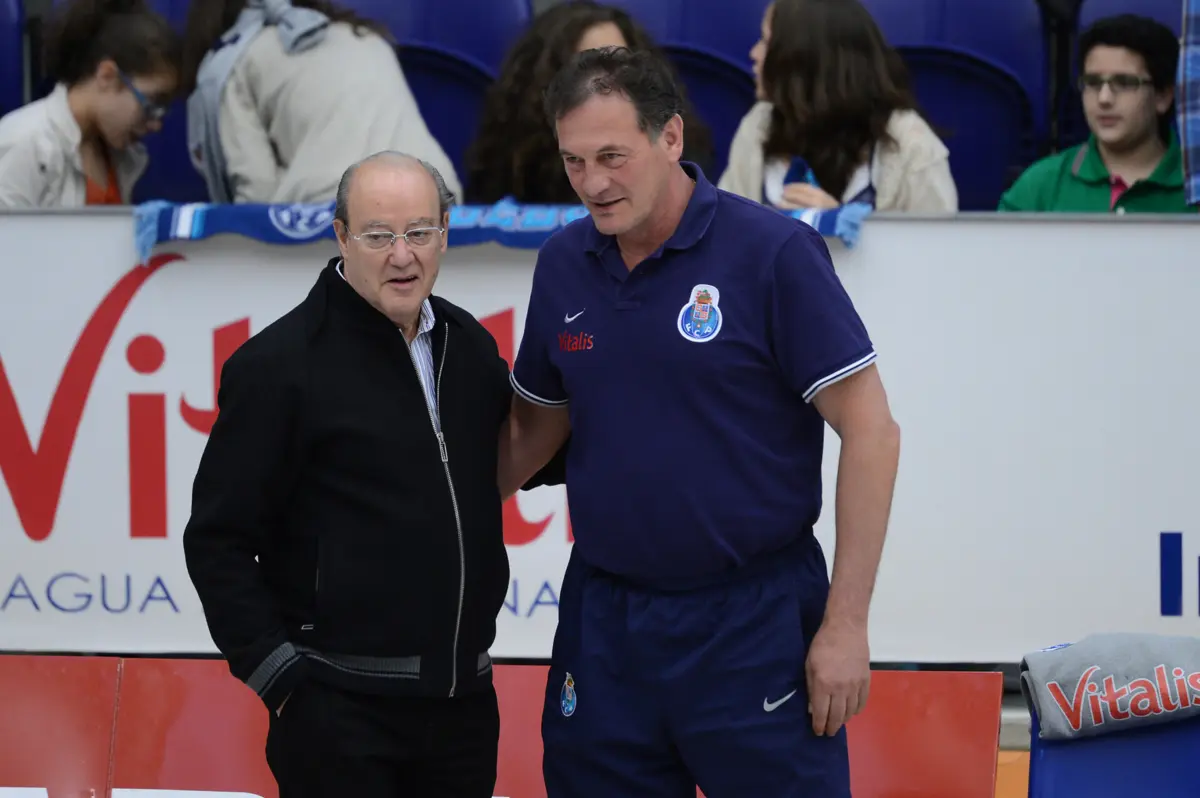 Pinto da Costa e Ljubomir Obradovic (Créditos: Fábio Poço)