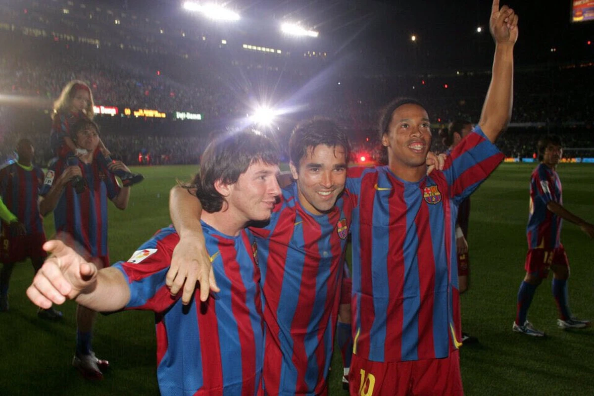 Messi, Deco e Ronaldinho cruzaram-se na equipa principal do Barça