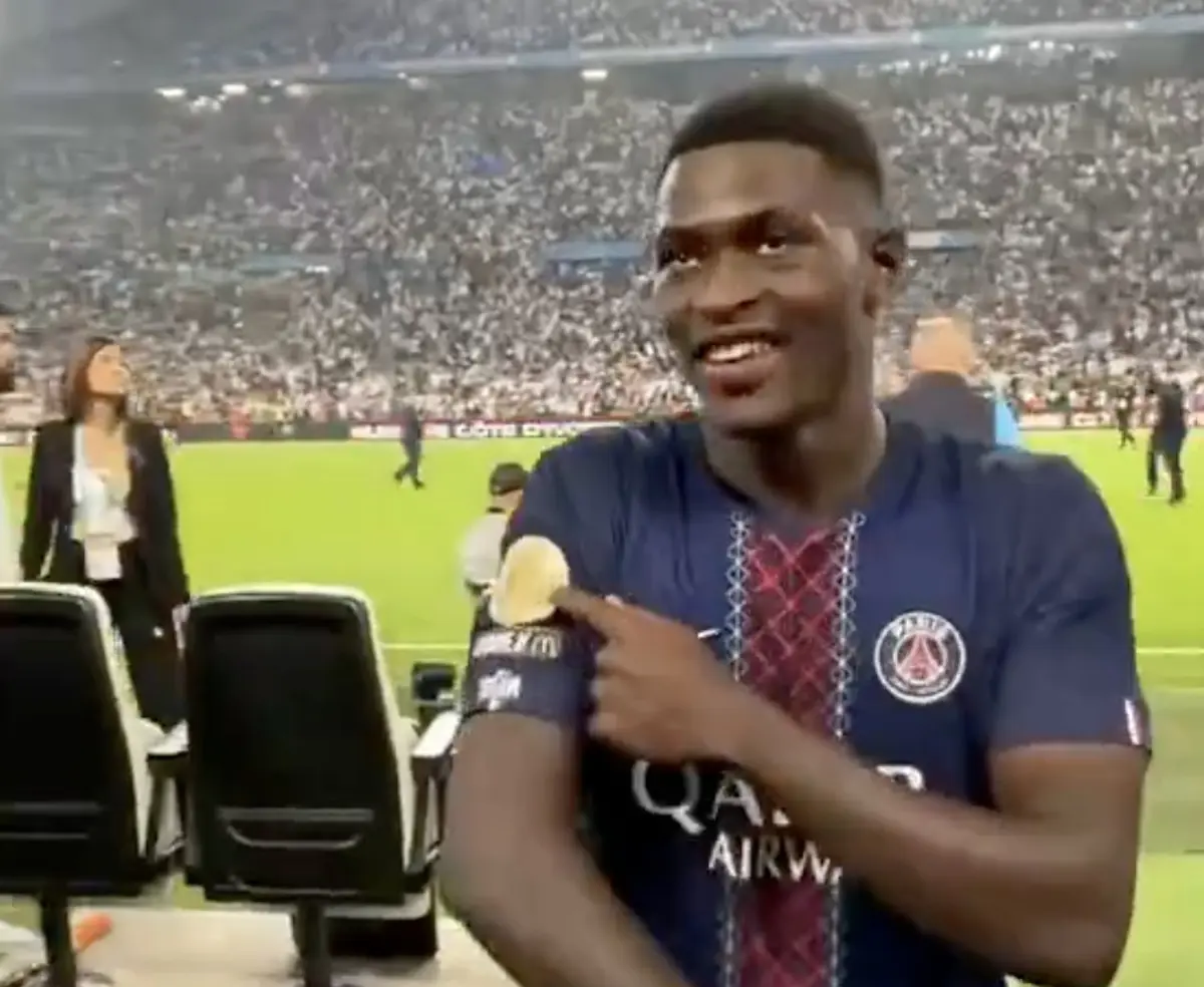 Imagem de contexto do artigo Nuno Mendes mostra escudo de campeão em resposta às provocações dos adeptos do Marselha