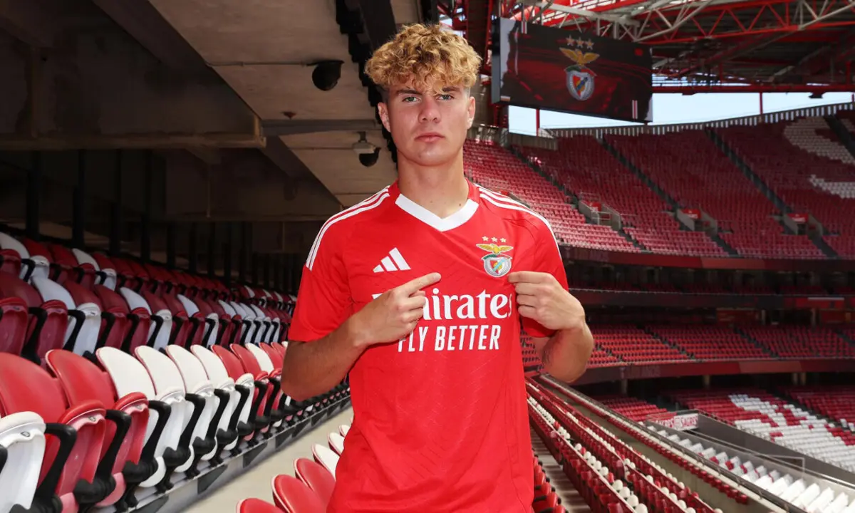 Karel Mustmaa (créditos: Benfica)