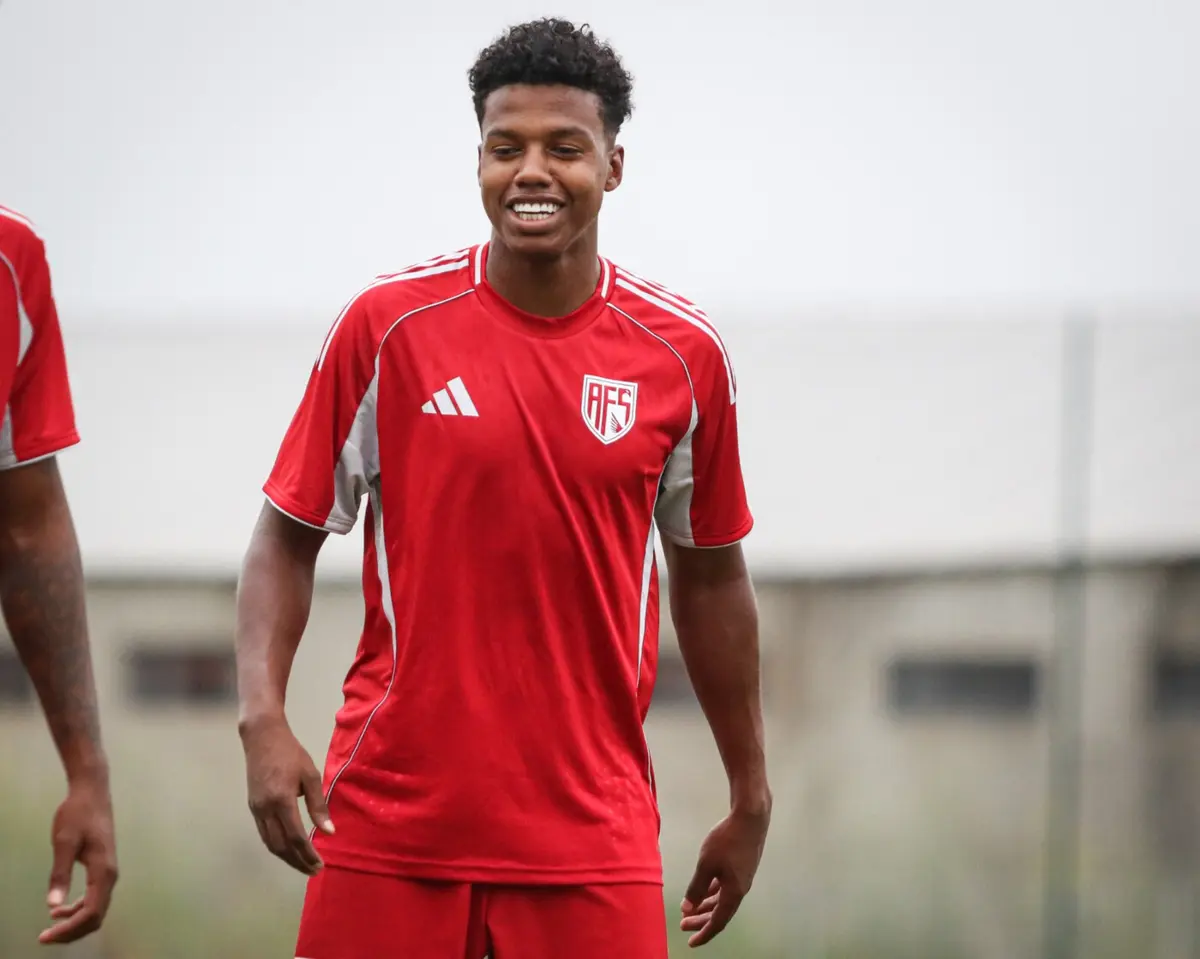 Imagem de contexto do artigo John Mercado chegou e já treinou no Aves SAD