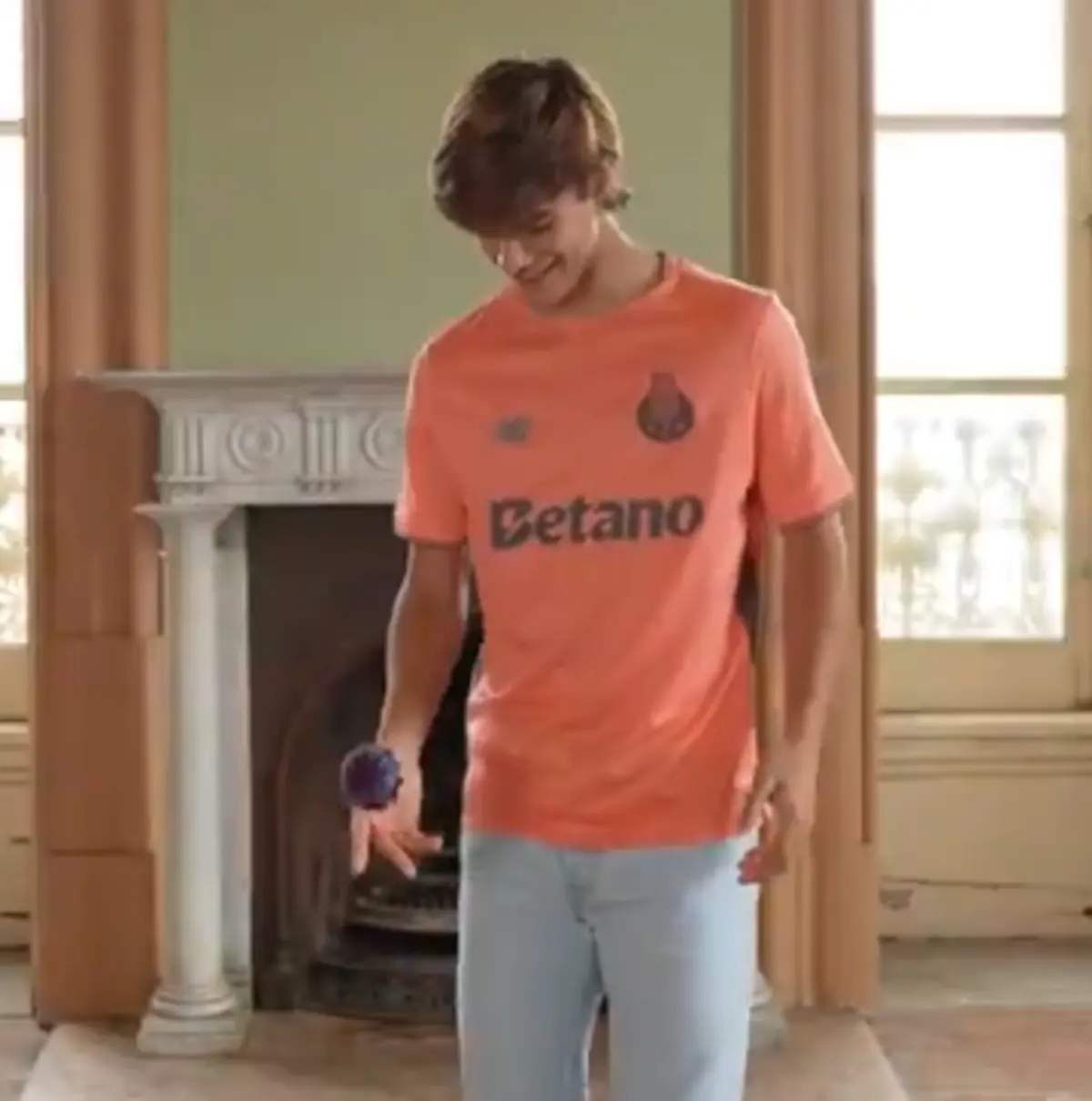 Imagem de contexto do artigo Diogo, Mora e Varela, quem ganha numa competição de toques? Talvez se surpreenda...