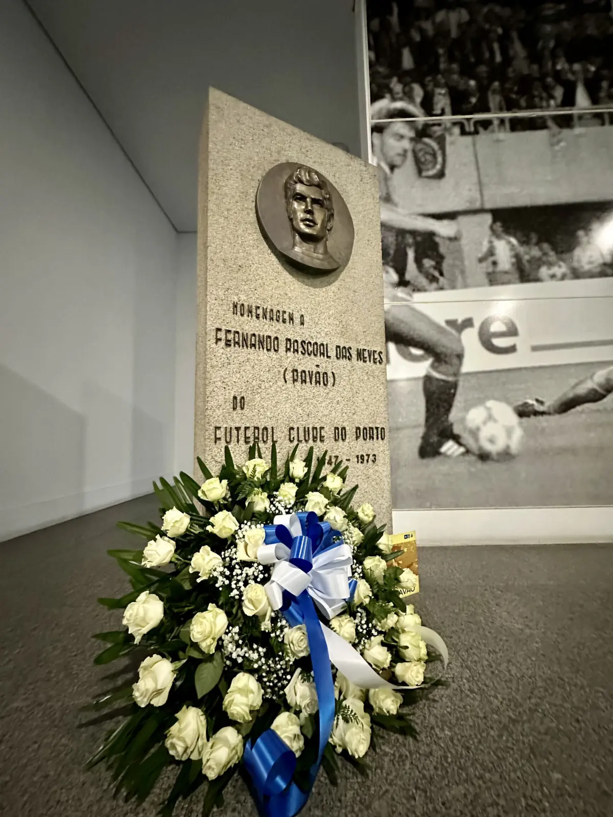 Imagem de contexto do artigo FC Porto deixou coroa de flores no busto de Pavão
