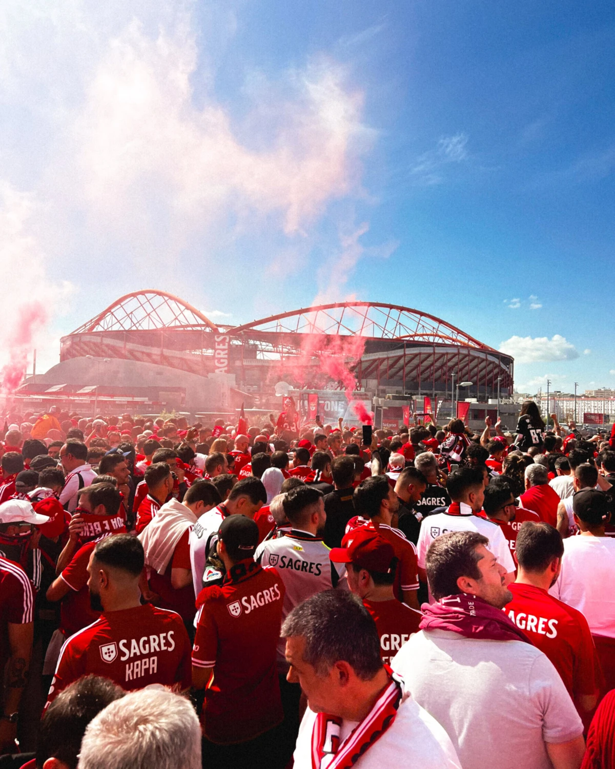 Imagem de contexto do artigo Benfica recebe o Arouca em dia de eleições