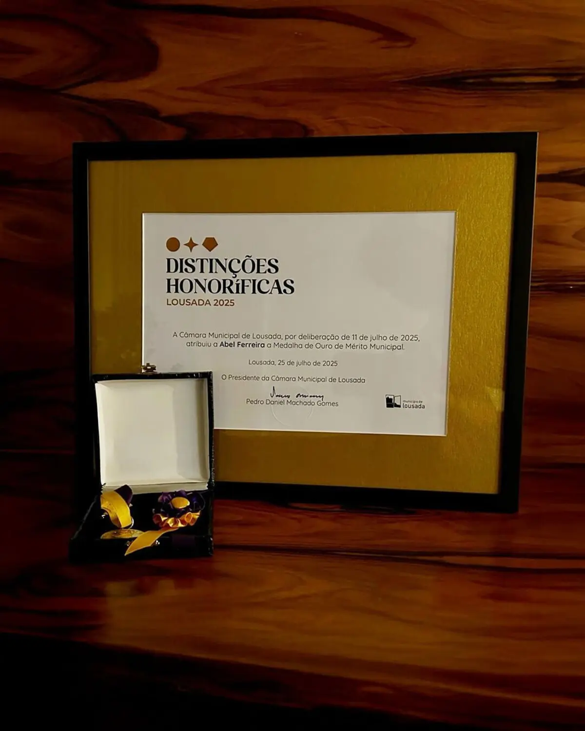 Imagem de contexto do artigo Câmara de Lousada distingue Abel Ferreira: "É onde encontro paz e renovo forças"