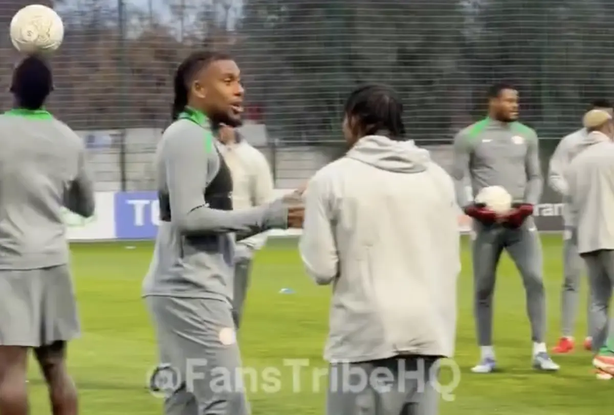 Imagem de contexto do artigo A reação dos internacionais nigerianos do Fulham ao golo do empate com o Liverpool