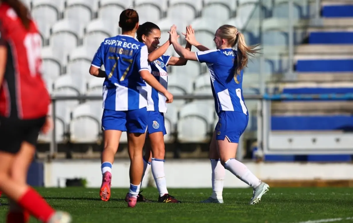 Equipa feminina do FC Porto continua em grande