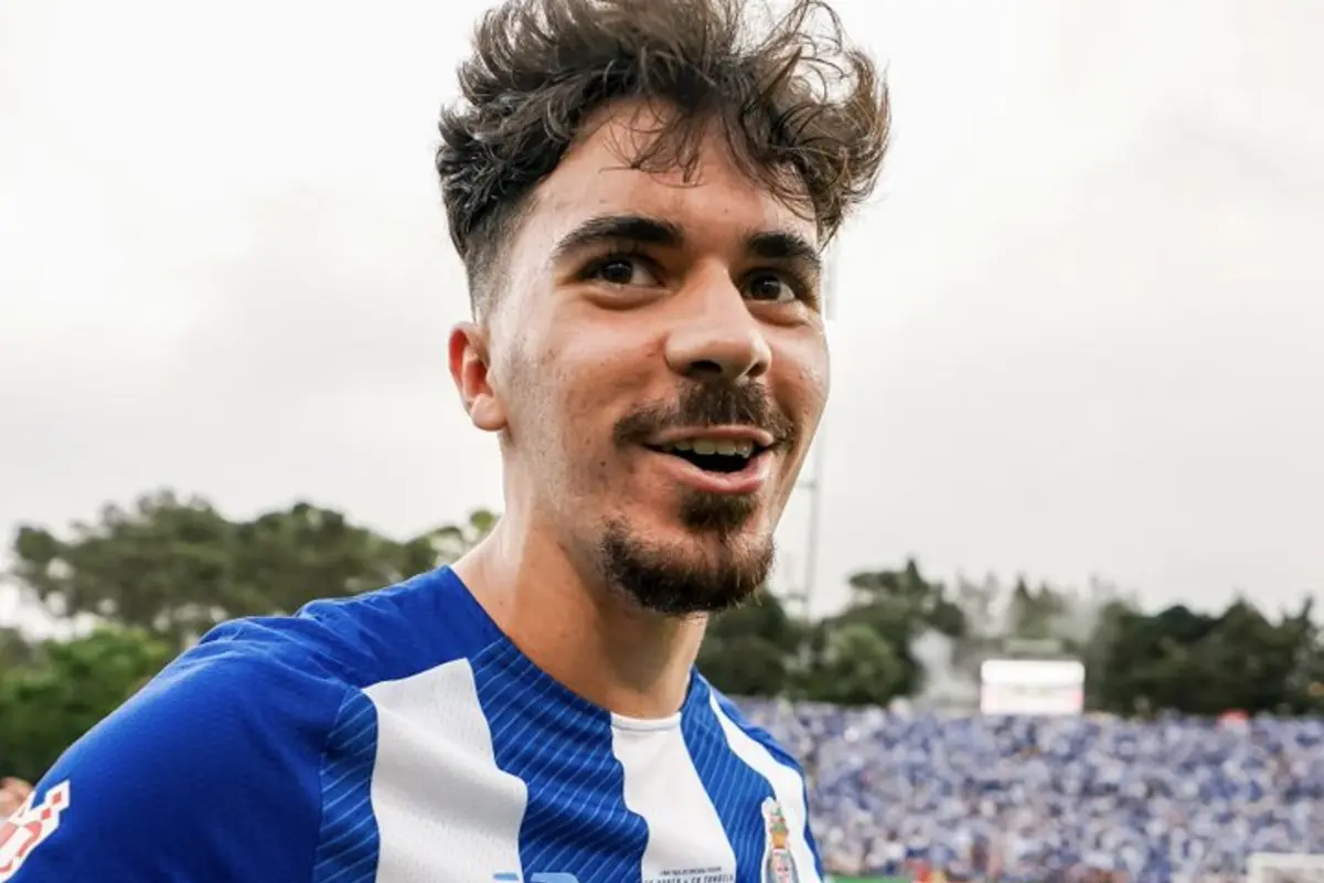 Imagem de contexto do artigo FC Porto reage ao pódio de Vitinha na Bola de Ouro: "Do Olival para o mundo"