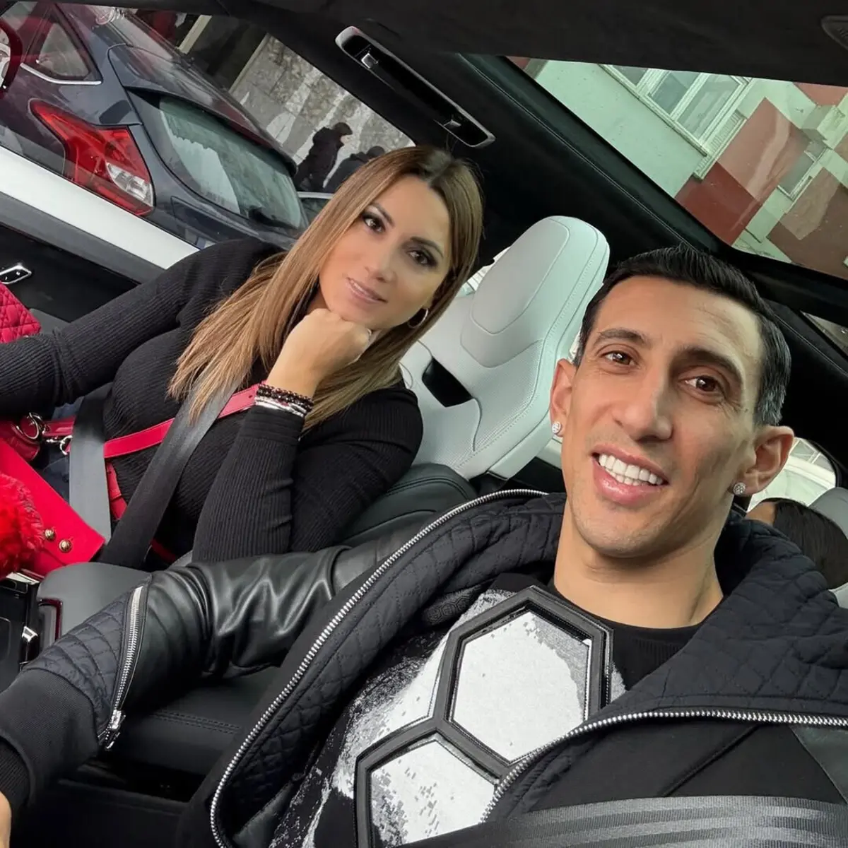 Imagem de contexto do artigo Mulher de Di María na despedida: "Benfica deu-nos tanto amor, durante tantos anos..."