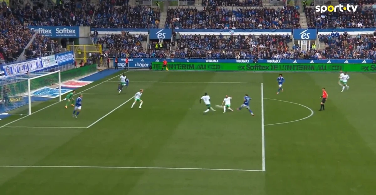 Imagem de contexto do artigo Diego Moreira marca de trivela em vitória do Estrasburgo: confira