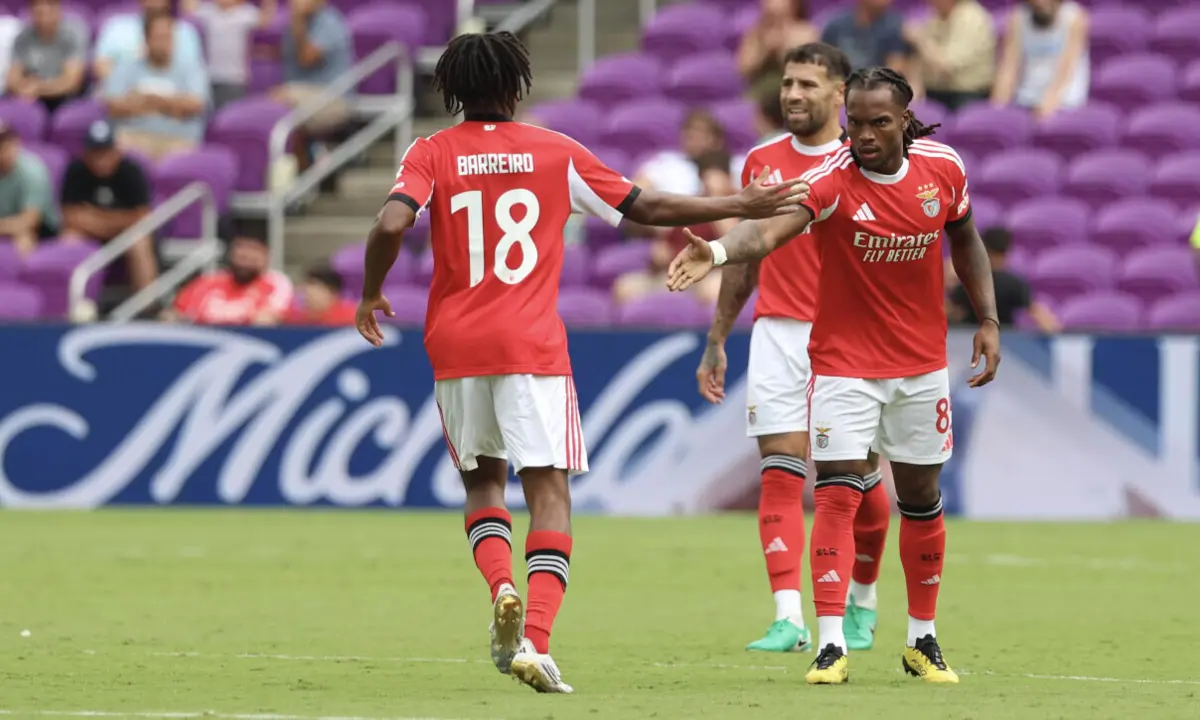 Imagem de contexto do artigo Bruno Lage fala de Prestianni e do futuro de Renato Sanches: "No momento de tomar decisões..."