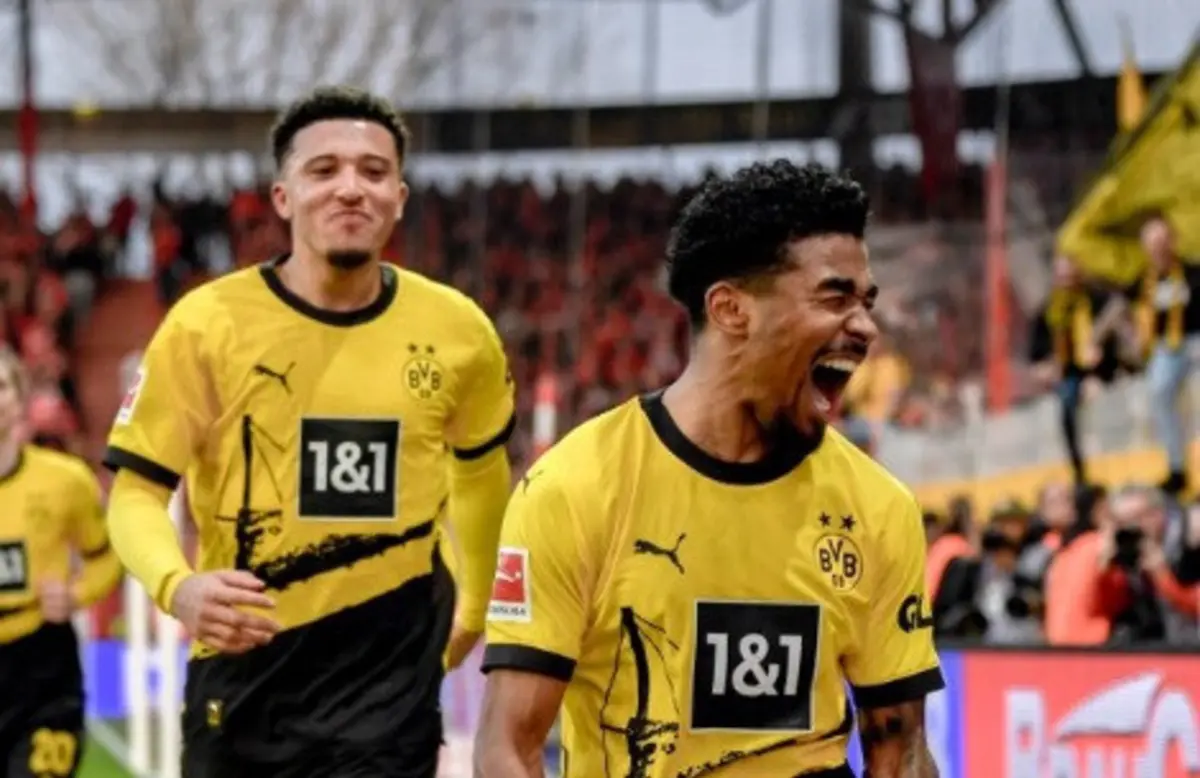 Ian Maatsen (créditos: Dortmund)