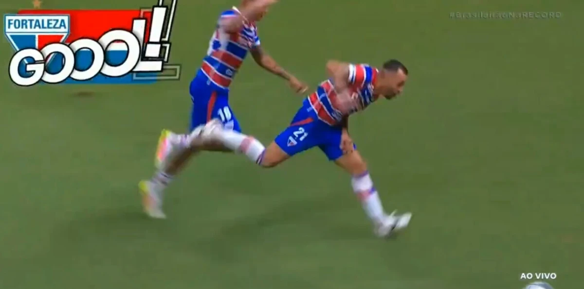 Imagem de contexto do artigo Deyverson empurra colega e lesiona-o após golaço... anulado: ora veja