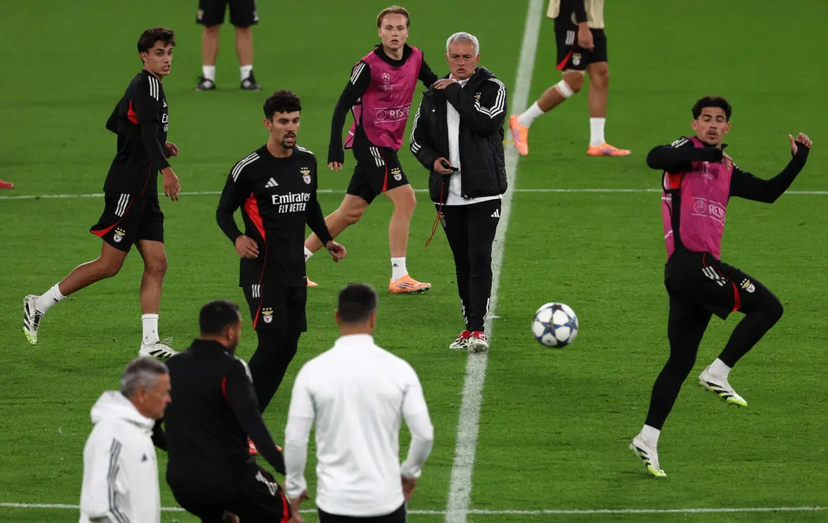 Treino do Benfica em Stamford Bridge
