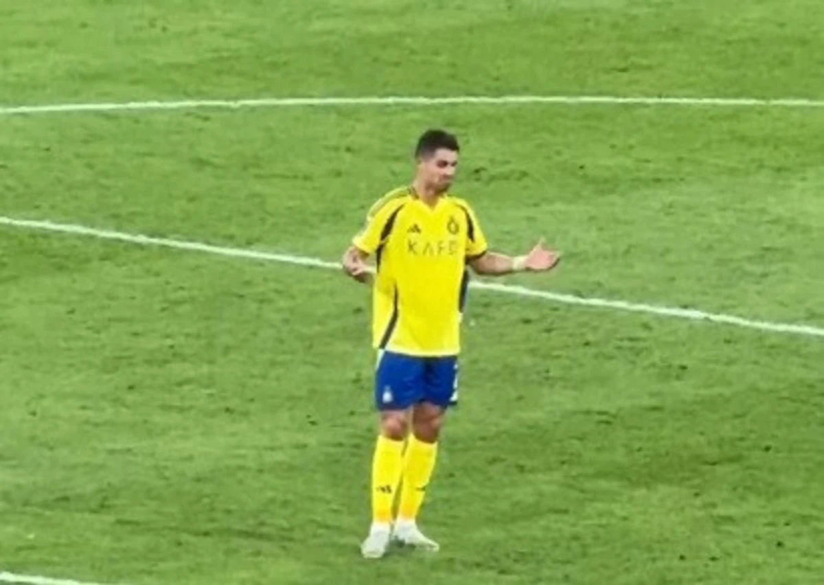 Imagem de contexto do artigo Cristiano Ronaldo não esconde frustração e fala sozinho após eliminação: vídeo