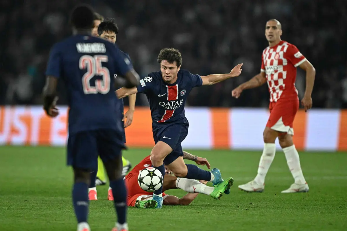 João Neves foi suplente utilizado no PSG-Girona (créditos: AFP)