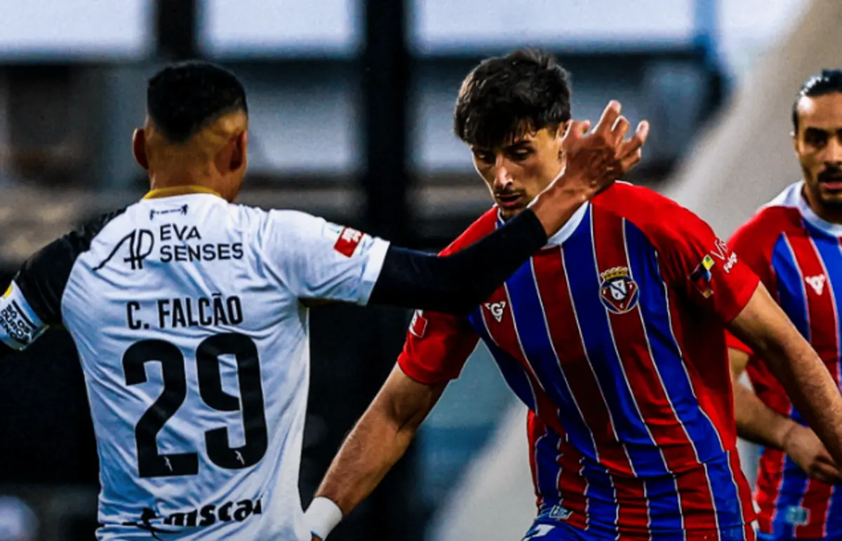 Nulo entre Farense e Felgueiras