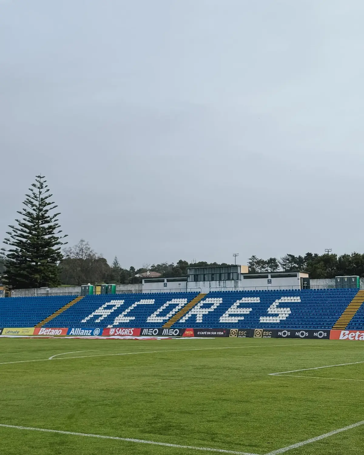 Imagem de contexto do artigo Santa Clara: Governo dos Açores garante que videovigilância do estádio está em "perfeitas condições"