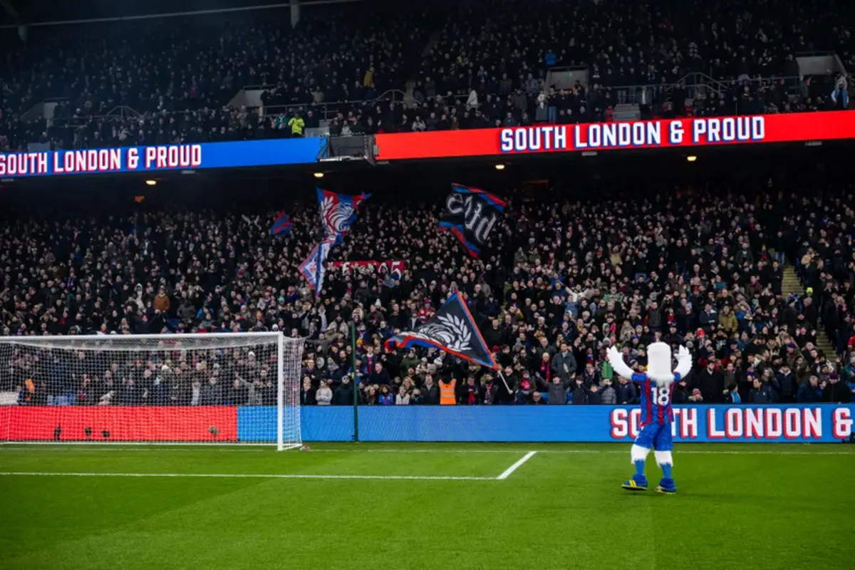 Imagem de contexto do artigo Crystal Palace anuncia venda das ações de Textor ao dono dos New York Jets da NFL