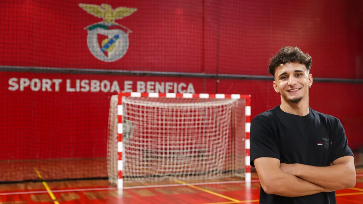 Imagem de contexto do artigo Lúcio Rocha prolonga contrato com o Benfica