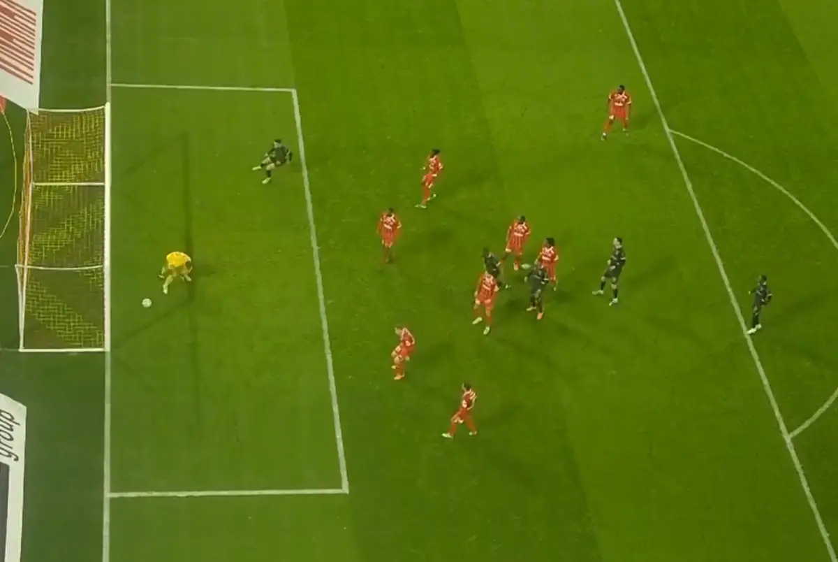 Imagem de contexto do artigo Um golo "às três pancadas": lance caricato aconteceu no Lens-Montpellier