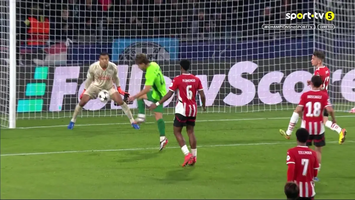 Imagem de contexto do artigo Sporting empatou em Eindhoven com este golo de Daniel Bragança