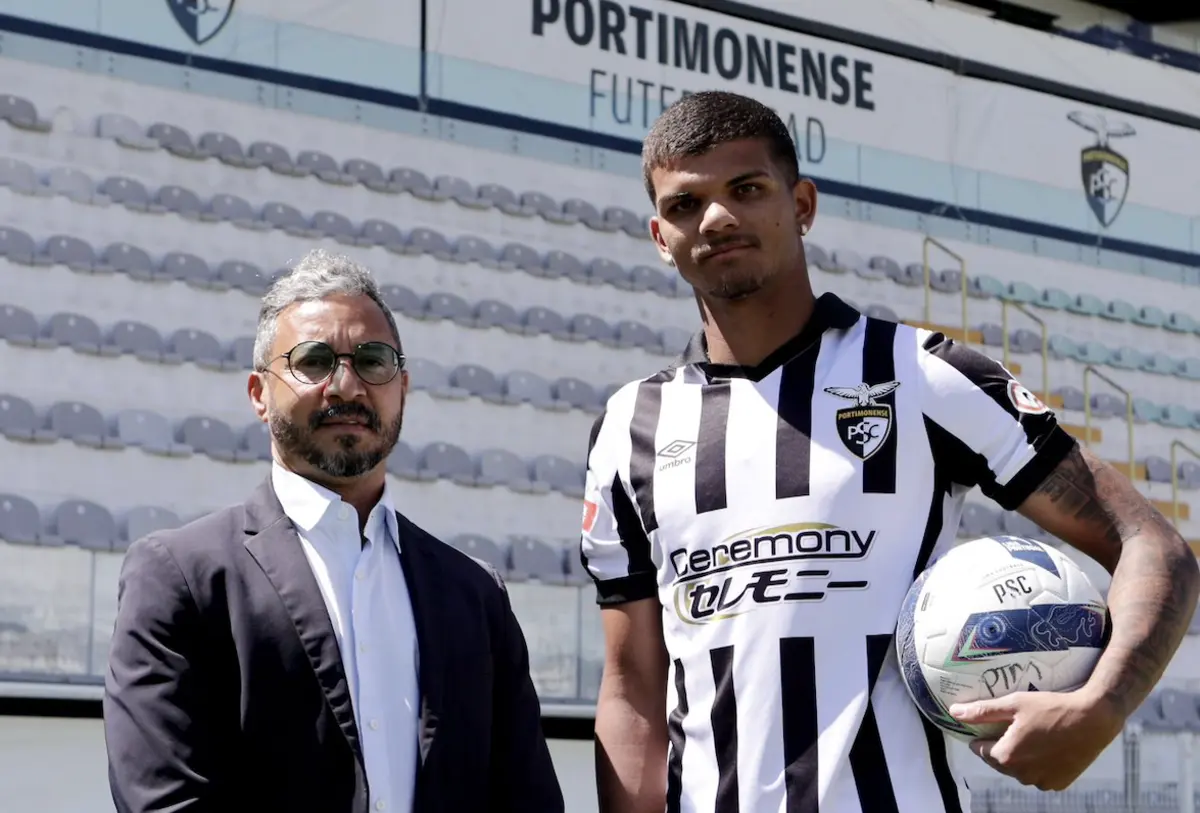 Imagem de contexto do artigo Mateus Sarará reforça o meio-campo do Portimonense