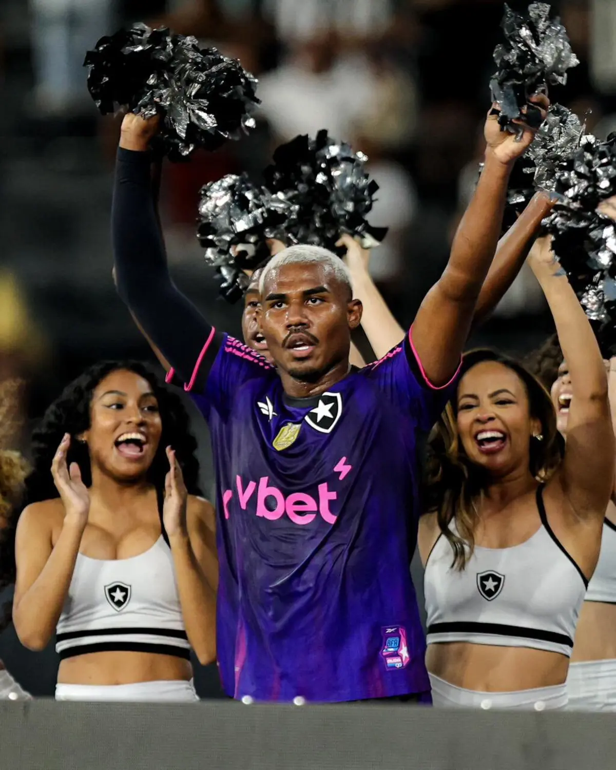 Cuiabano festeja com as FogoCheers