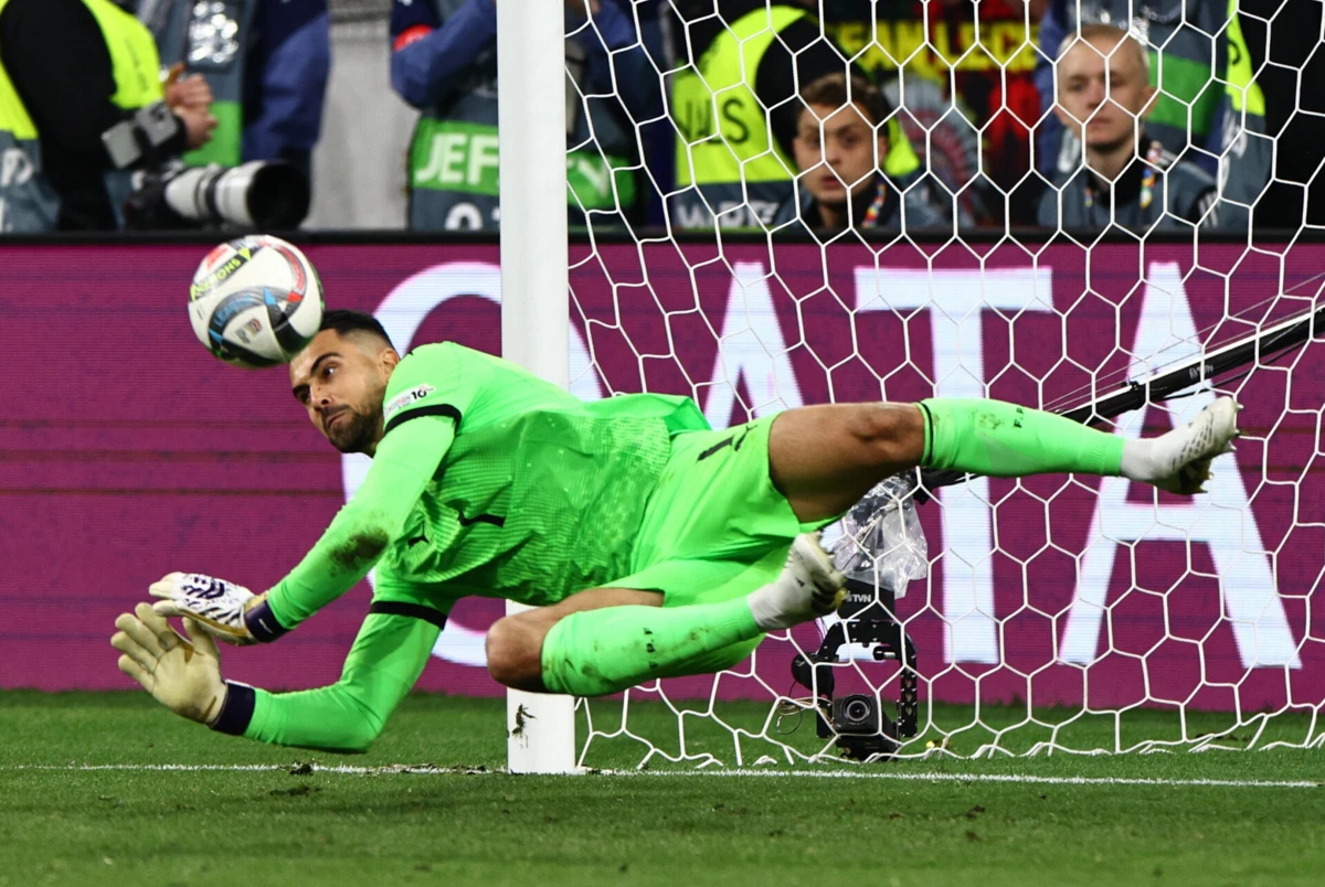 Diogo Costa (créditos: EPA)