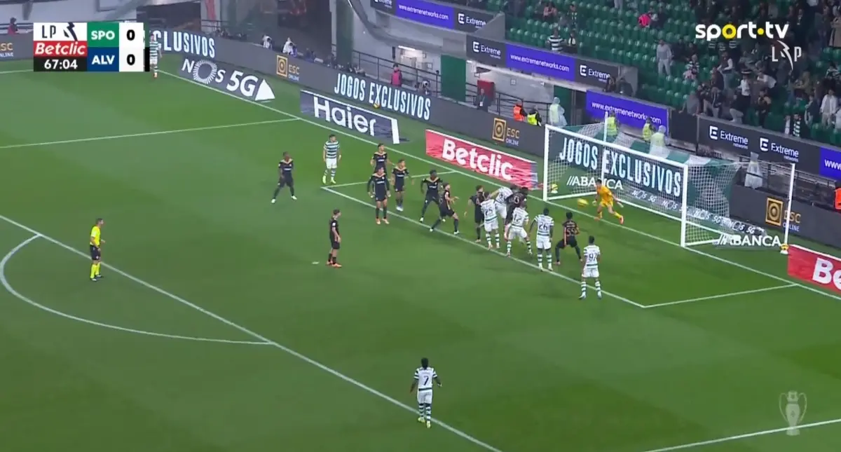 Imagem de contexto do artigo Ioannidis voltou a marcar ao Alverca e desfez nulo. Veja o golo