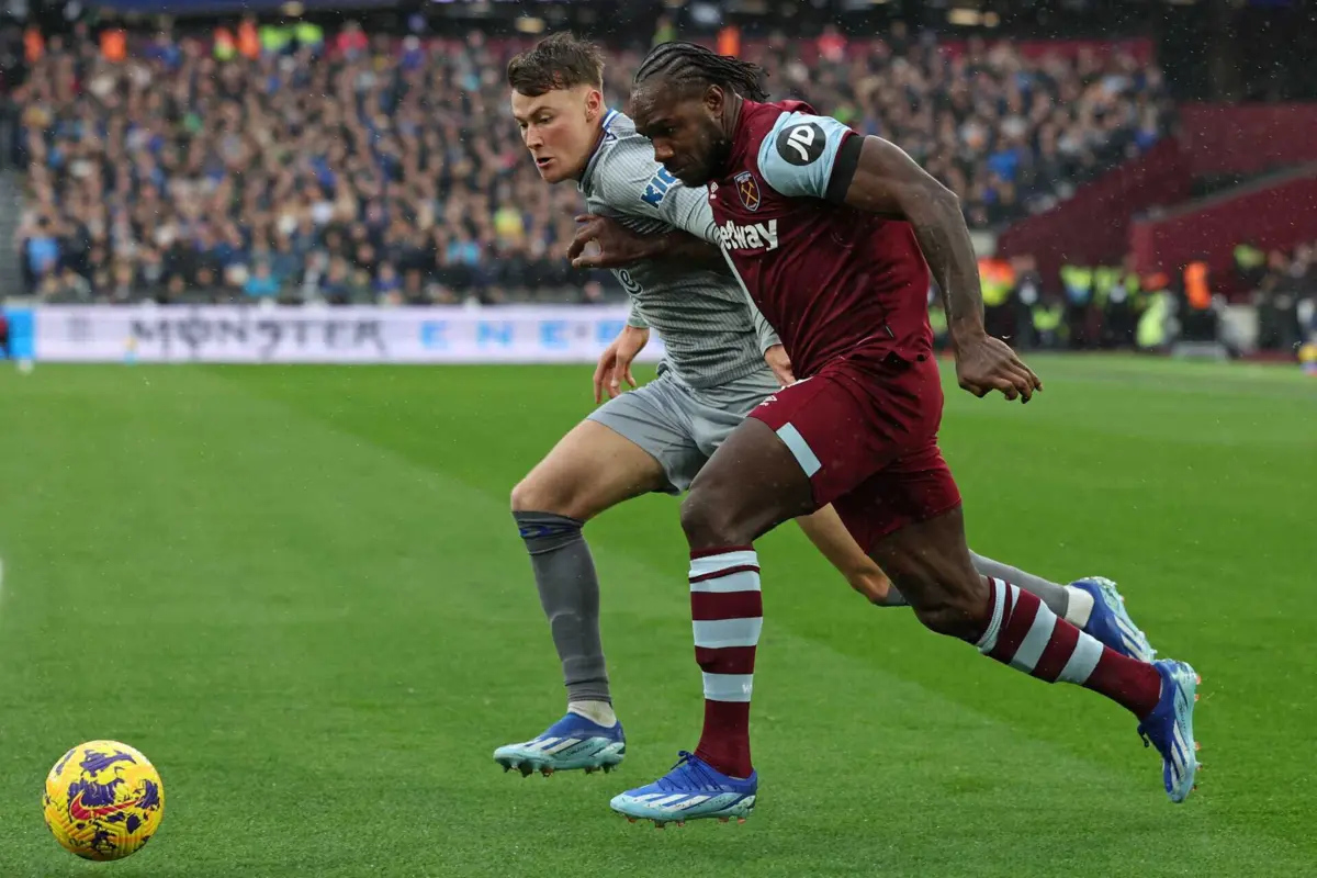 Michail Antonio, jogador do West Ham (Créditos: Adrian DENNIS / AFP)