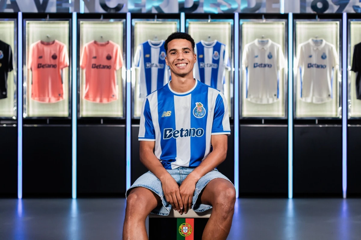 Imagem de contexto do artigo O onze de dragões escolhido por Alberto Costa, mais recente reforço do FC Porto