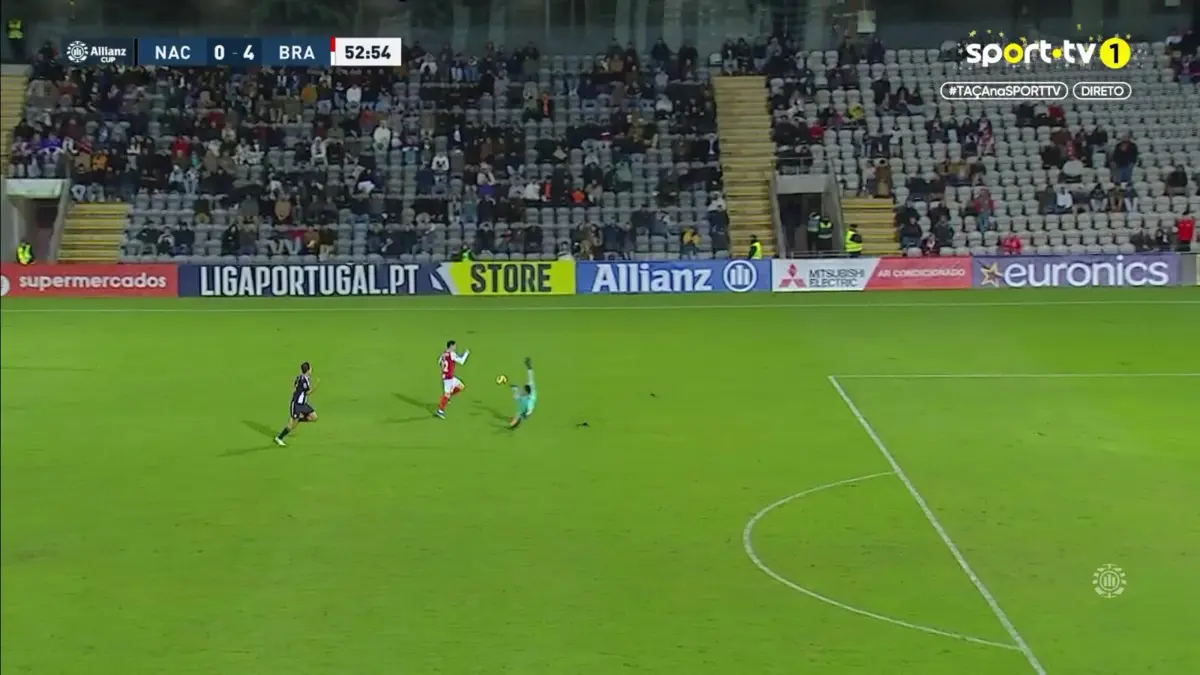 Imagem de contexto do artigo Nacional-Braga: VAR invalida golo de Pizzi. Assista ao lance