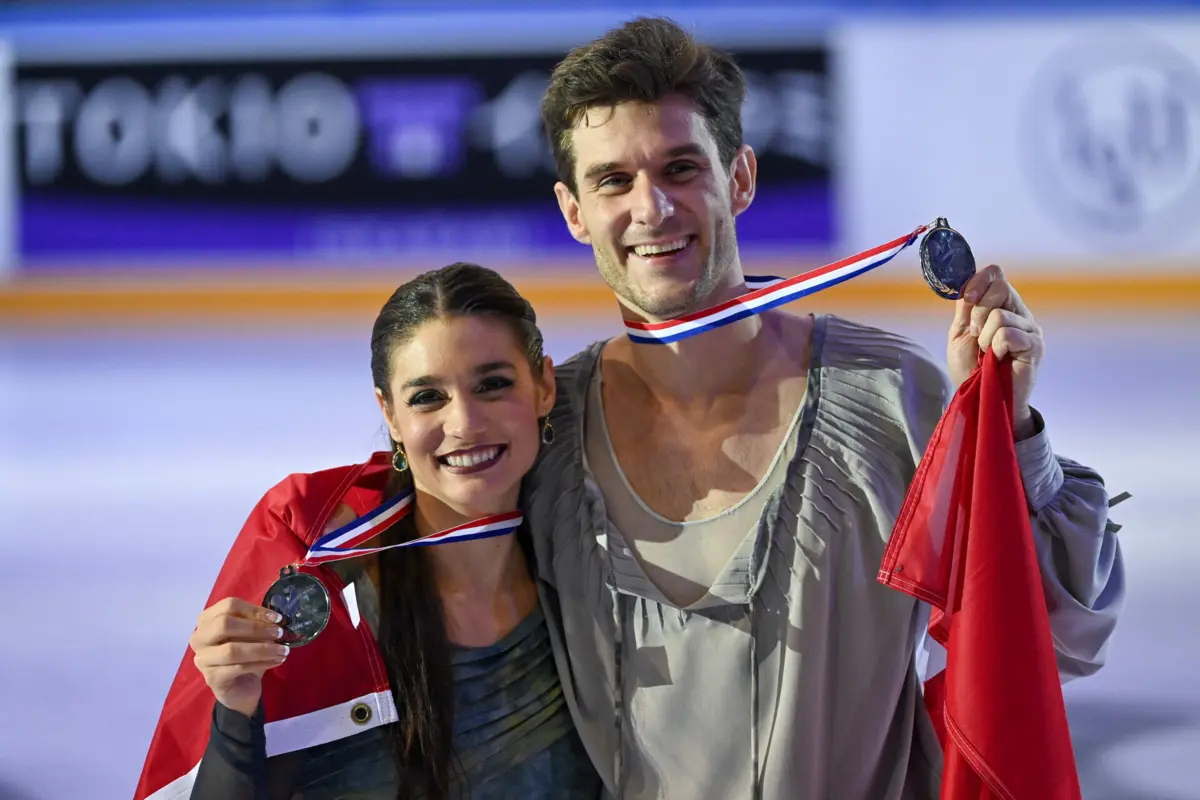 Imagem de contexto do artigo Patinador olímpico acusado de violação: "Senti que ia sufocar, temi pela vida"