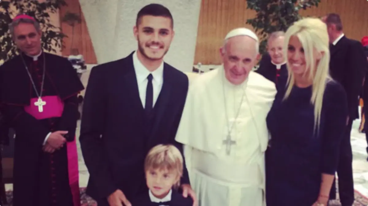 A foto original da visita de Wanda Nara e Mauro Icardi ao Vaticano, em 2014