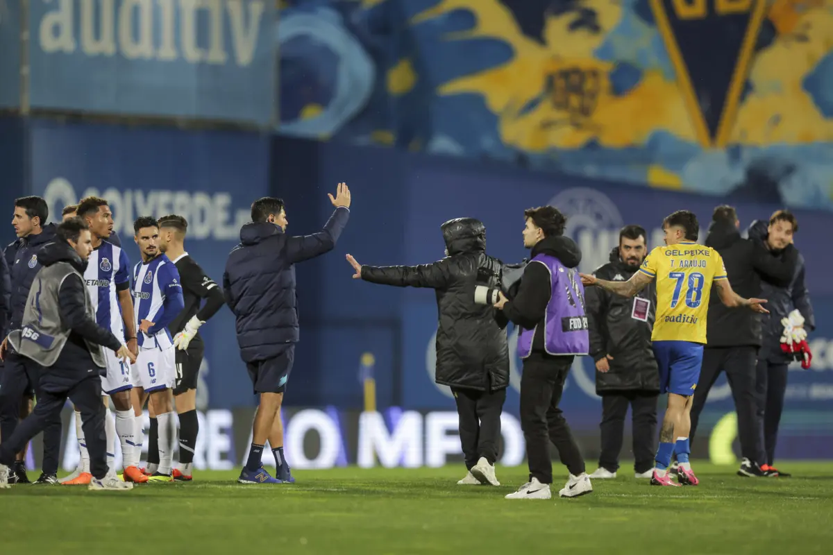 FC Porto visa arbitragem do jogo no Estoril (Créditos: Gerardo Santos/Global Imagens)