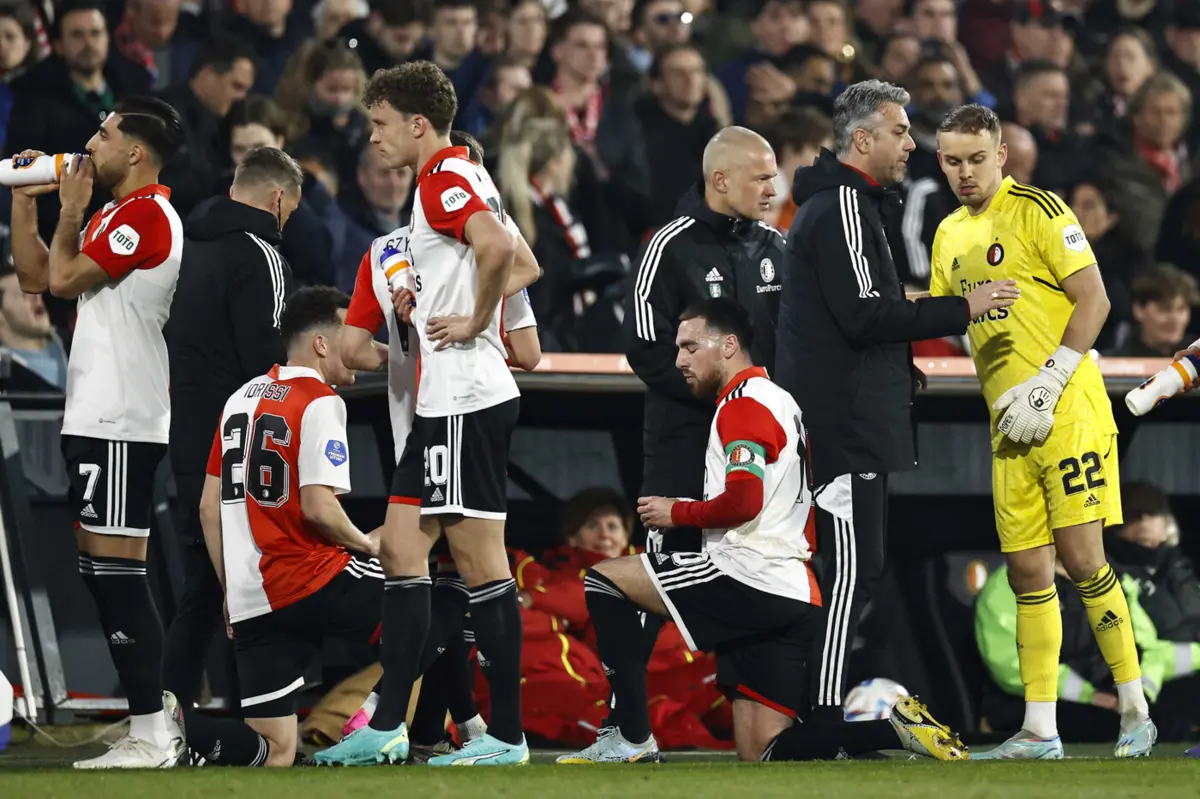 Marino Pusic, o segundo a contar da direita