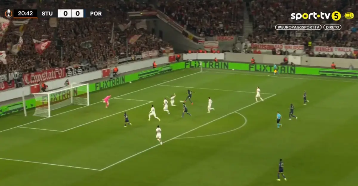Imagem de contexto do artigo O golo de Moffi que desfez o nulo no jogo entre Estugarda e FC Porto