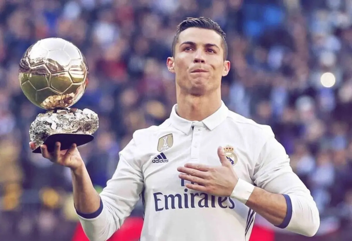 Ronaldo com a camisola do Real Madrid