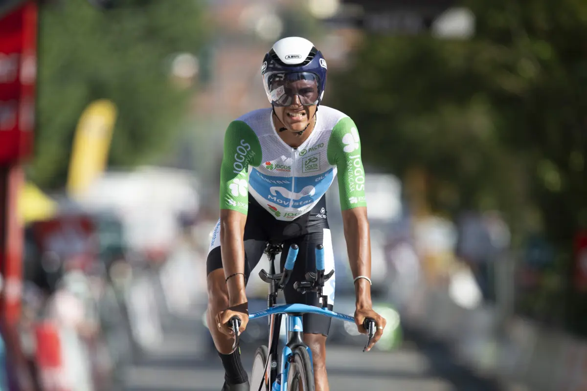 Abner González pela Movistar Team (Pedro Correia/Global Imagens)