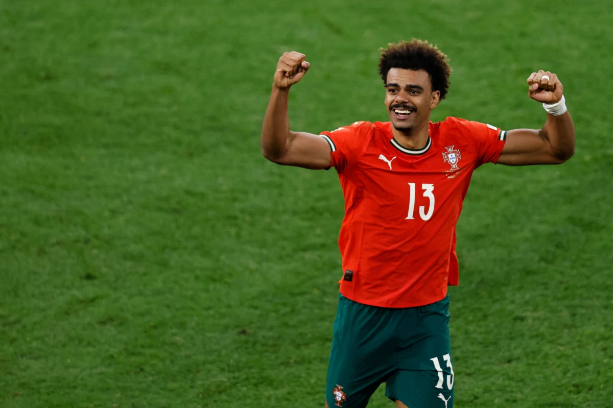 Imagem de contexto do artigo Villarreal acerta termos pessoais com Renato Veiga. Confira os valores da proposta