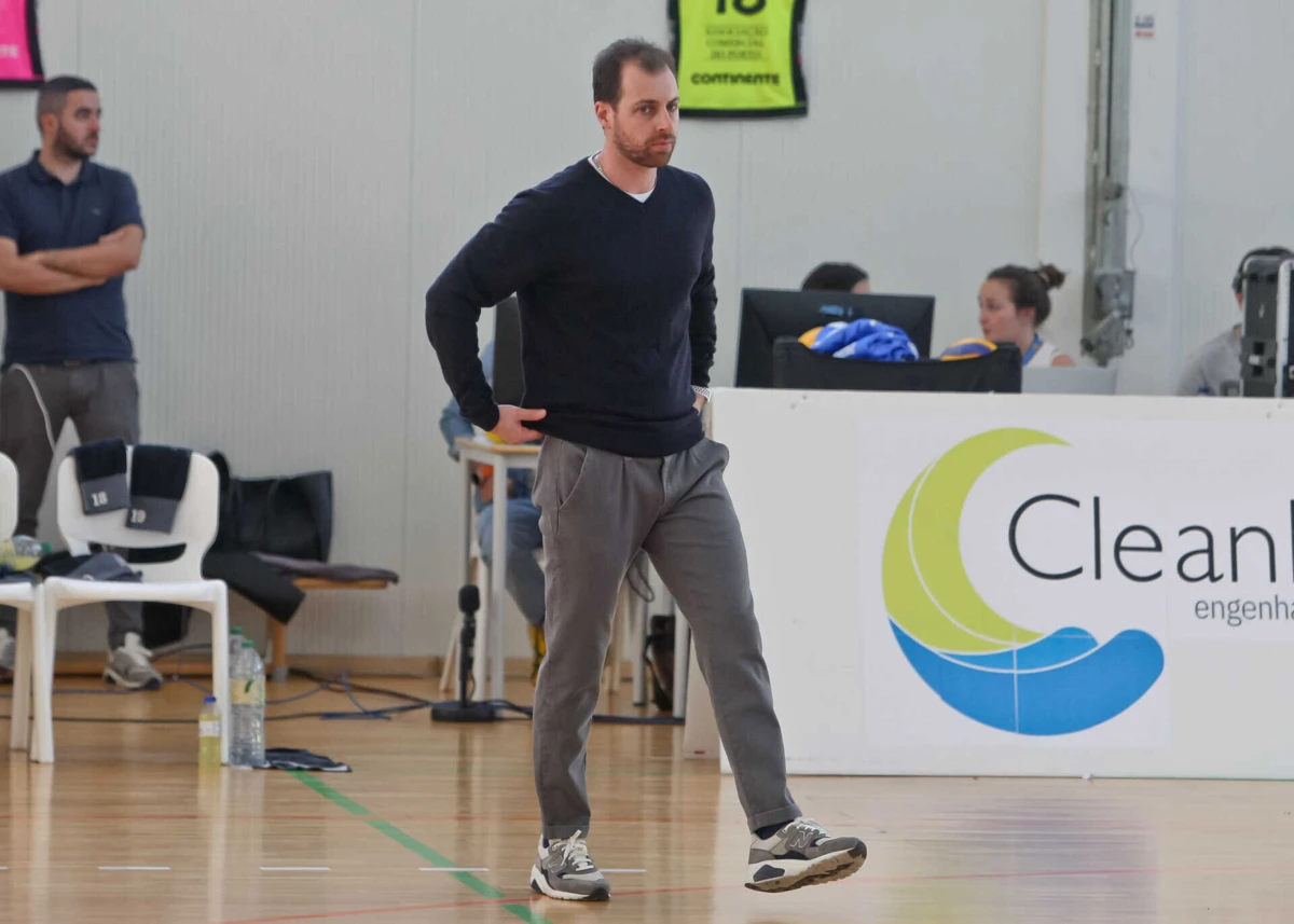 Miguel Coelho, treinador do FC Porto (José Carmo / Global Imagens)