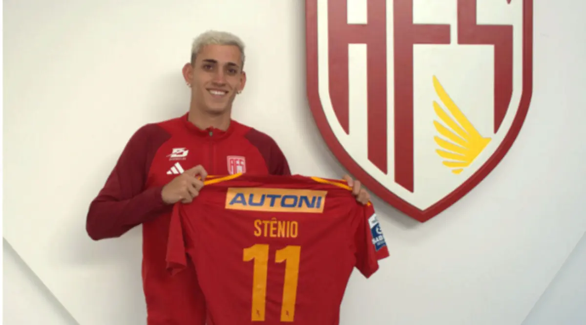 Stênio (Reprodução/Aves SAD)