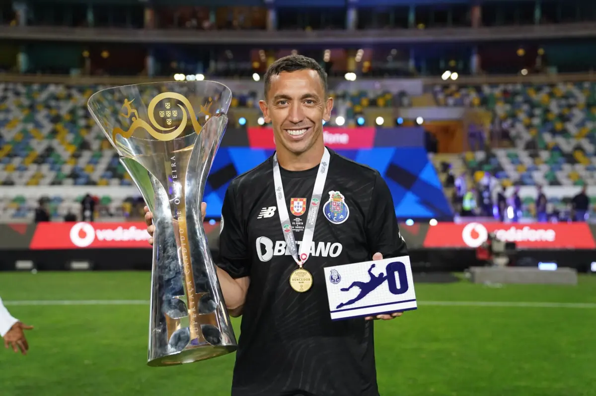 Imagem de contexto do artigo Marchesín, guarda-redes ex-FC Porto, muito perto do futebol brasileiro
